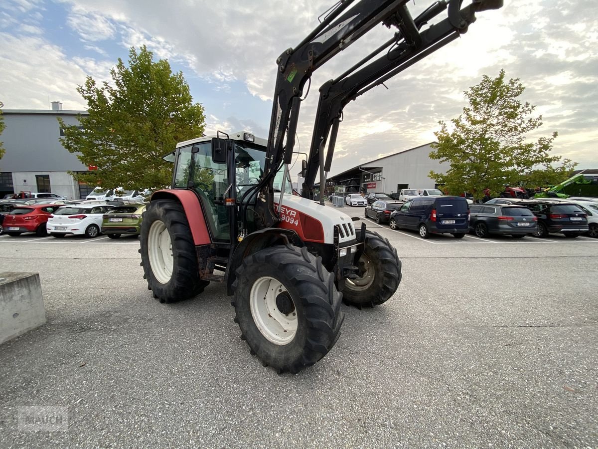 Traktor van het type Steyr 9094 M A Basis, Gebrauchtmaschine in Burgkirchen (Foto 3)