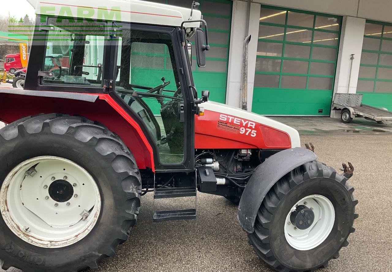 Traktor des Typs Steyr 975, Gebrauchtmaschine in REDLHAM (Bild 4)