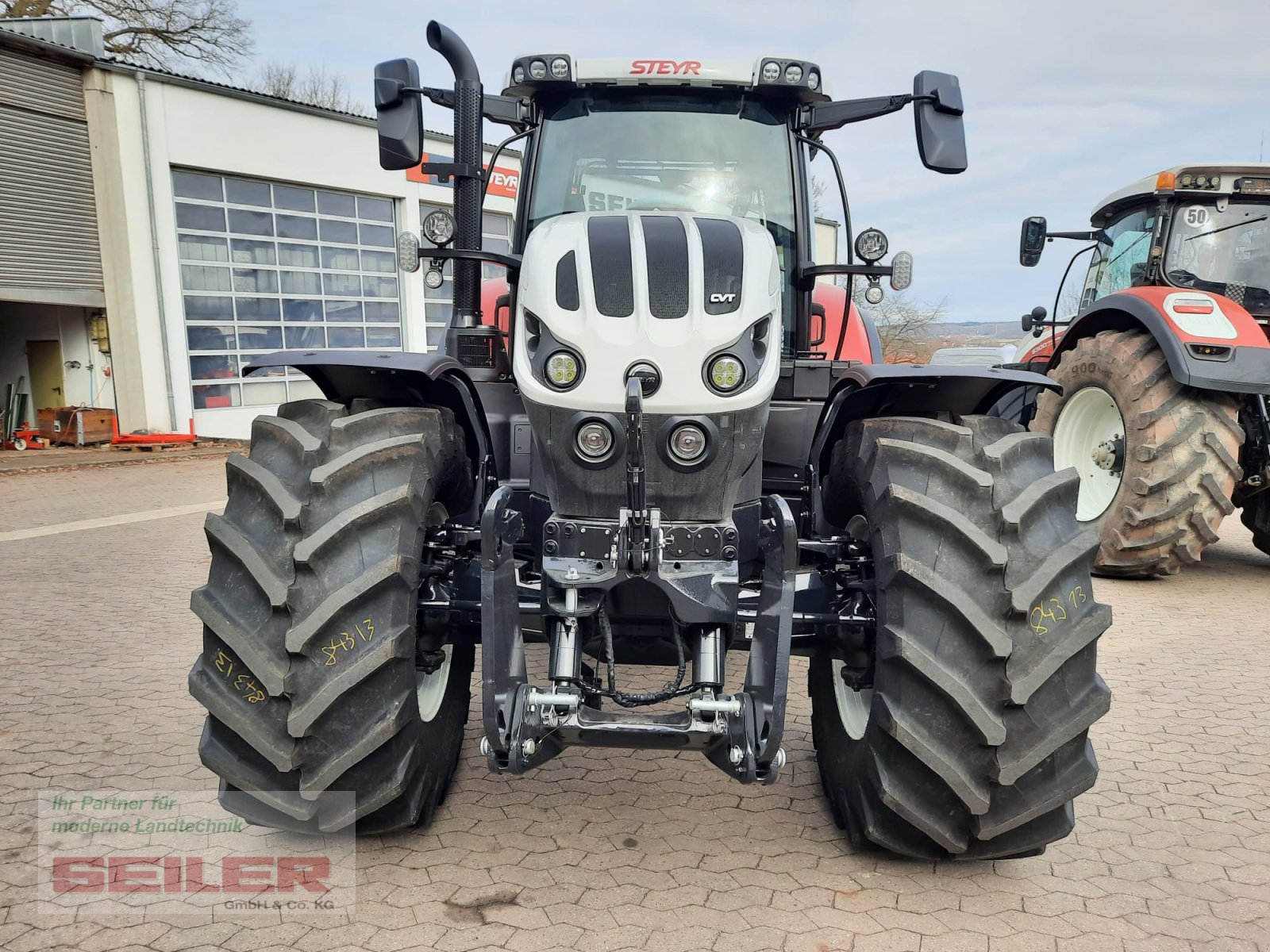 Traktor of the type Steyr Absolut 6185 CVT, Gebrauchtmaschine in Ansbach (Picture 2)