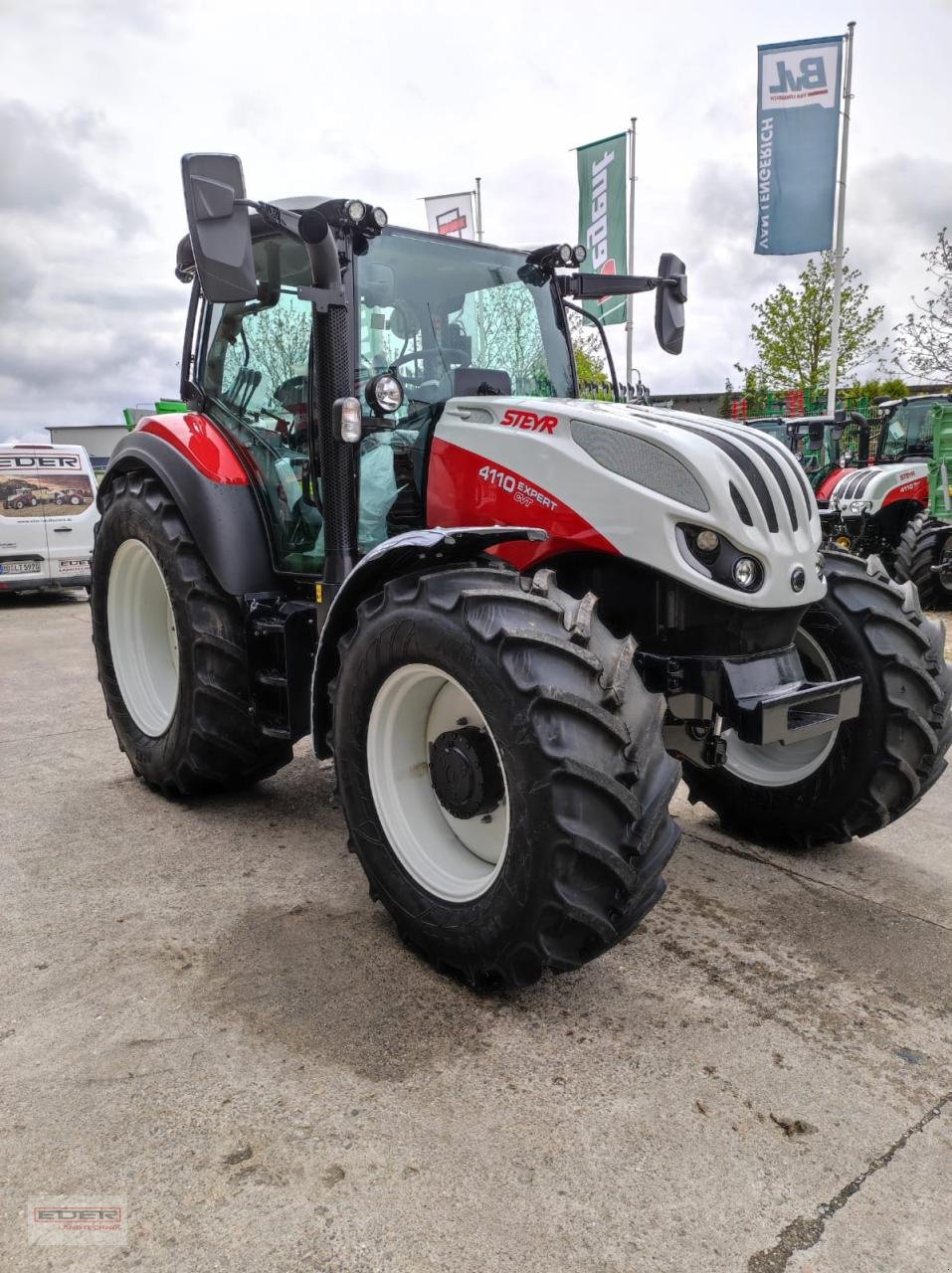 Traktor van het type Steyr Expert 4110 CVT, Neumaschine in Luizhausen-Lonsee (Foto 2)