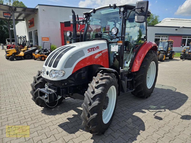 Traktor za tip Steyr KOMPAKT 4055 S, Neumaschine u Groß-Gerau