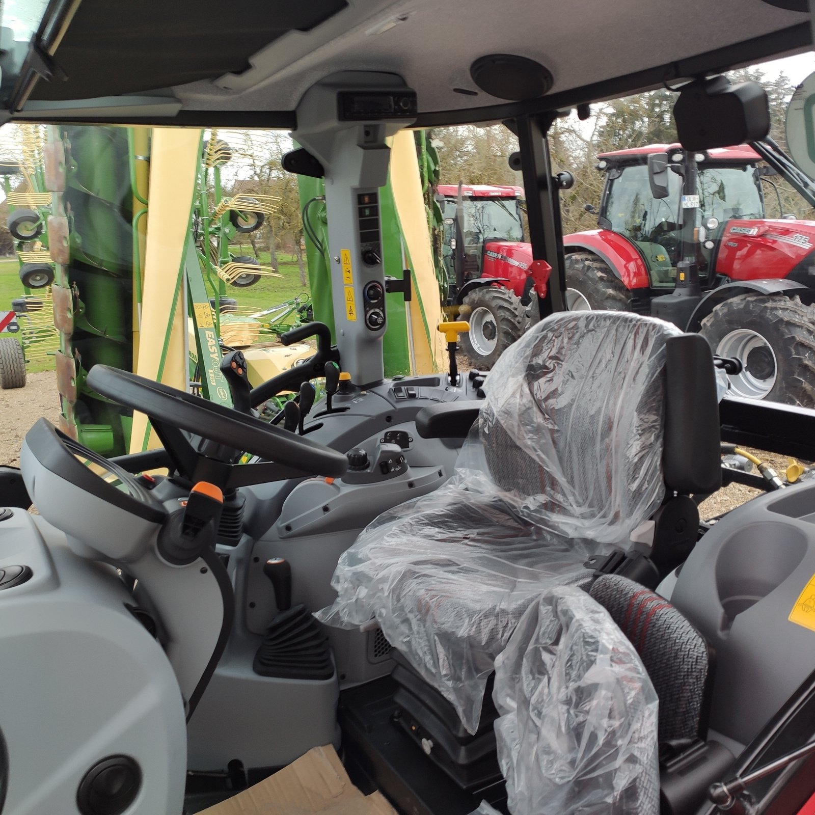 Traktor van het type Steyr Kompakt 4090, Neumaschine in Altbierlingen (Foto 8)