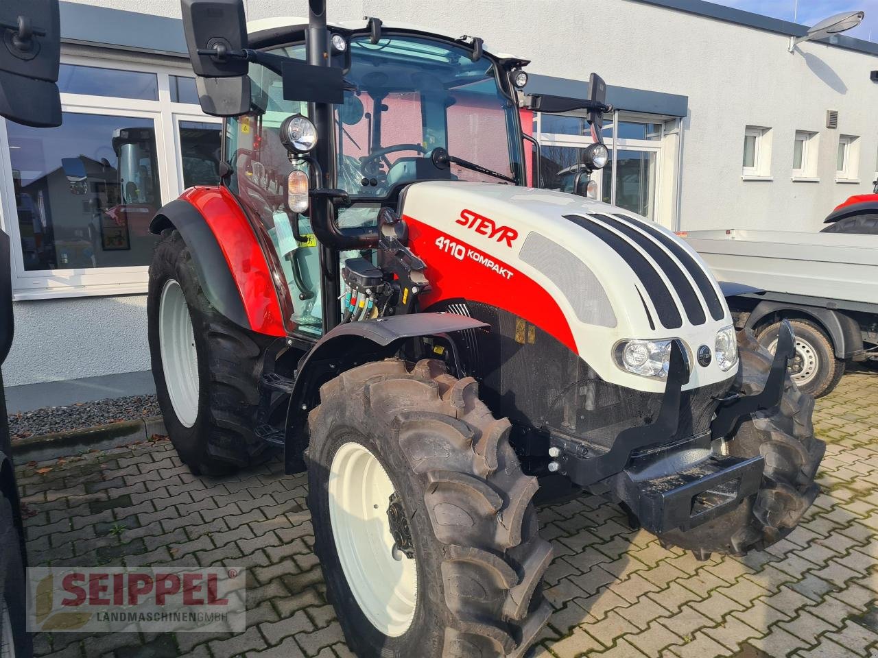 Traktor του τύπου Steyr KOMPAKT 4110 HILO + MX T408, Neumaschine σε Groß-Umstadt (Φωτογραφία 2)