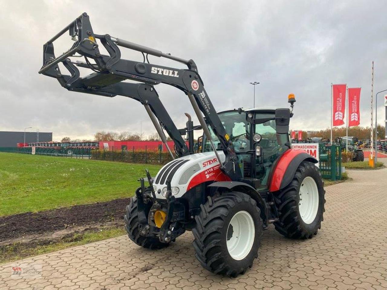 Traktor del tipo Steyr KOMPAKT 4115 MIT FZW & FRONTLADER, Gebrauchtmaschine In Oyten (Immagine 1)