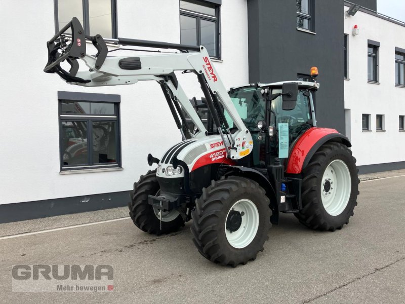 Traktor des Typs Steyr Multi 4120, Neumaschine in Friedberg-Derching (Bild 1)