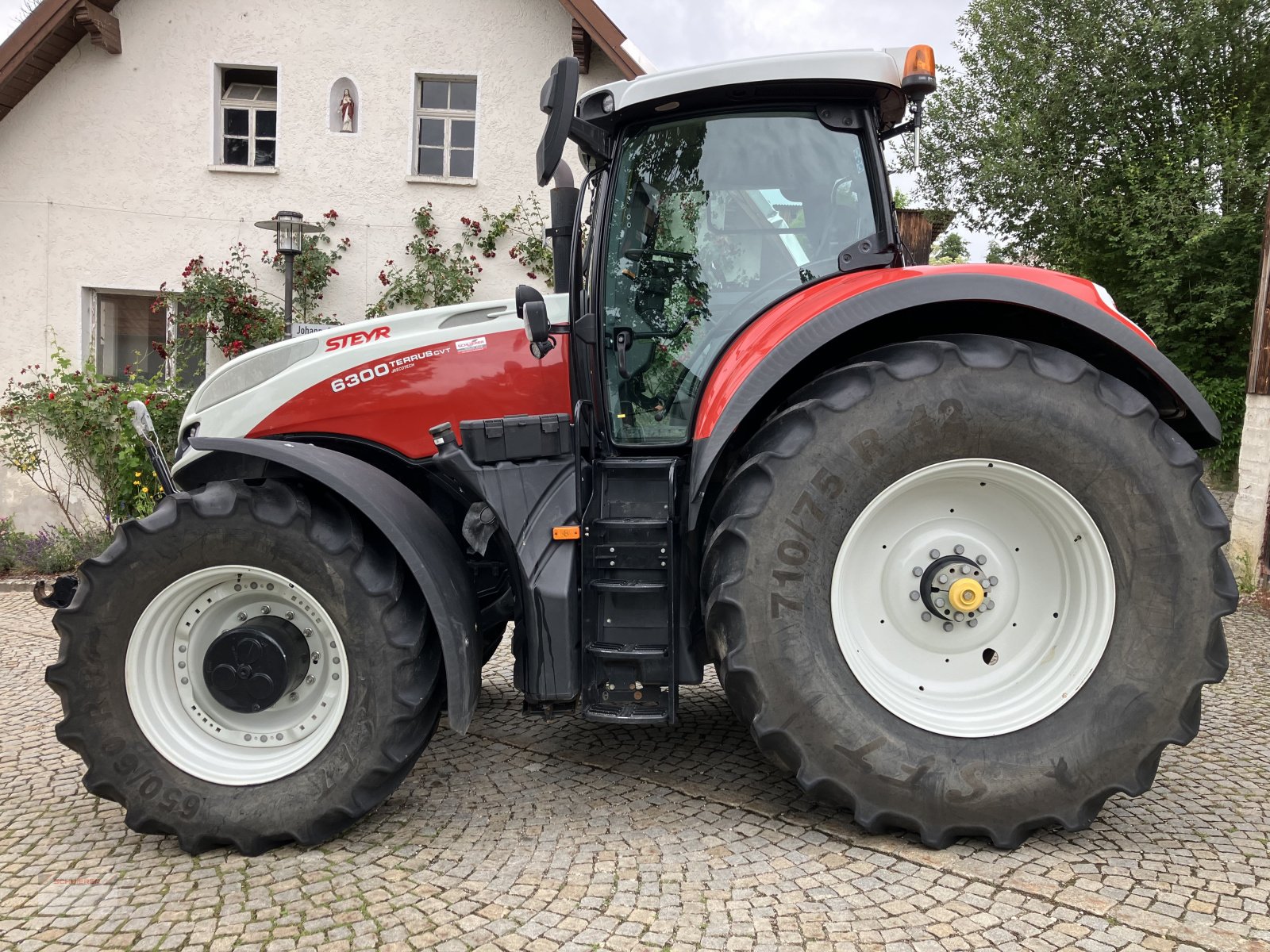 Traktor van het type Steyr Terrus CVT 6300, Gebrauchtmaschine in Schwandorf (Foto 2)