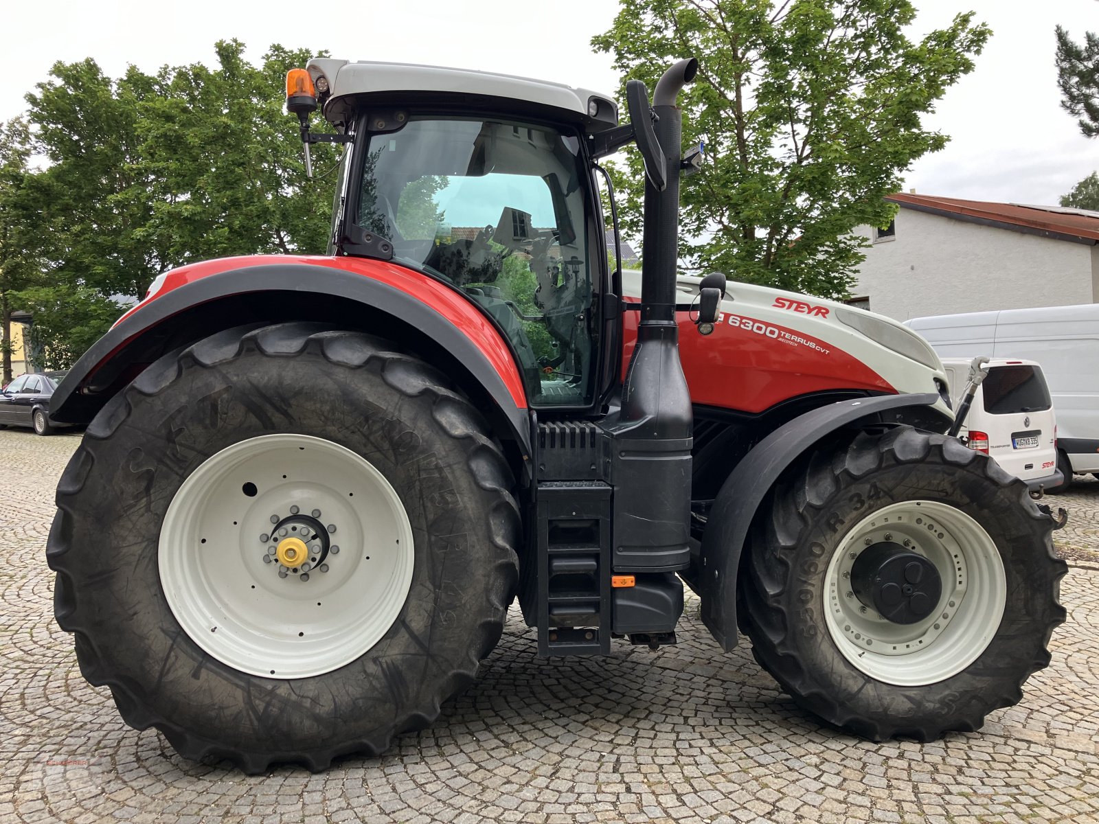 Traktor van het type Steyr Terrus CVT 6300, Gebrauchtmaschine in Schwandorf (Foto 3)