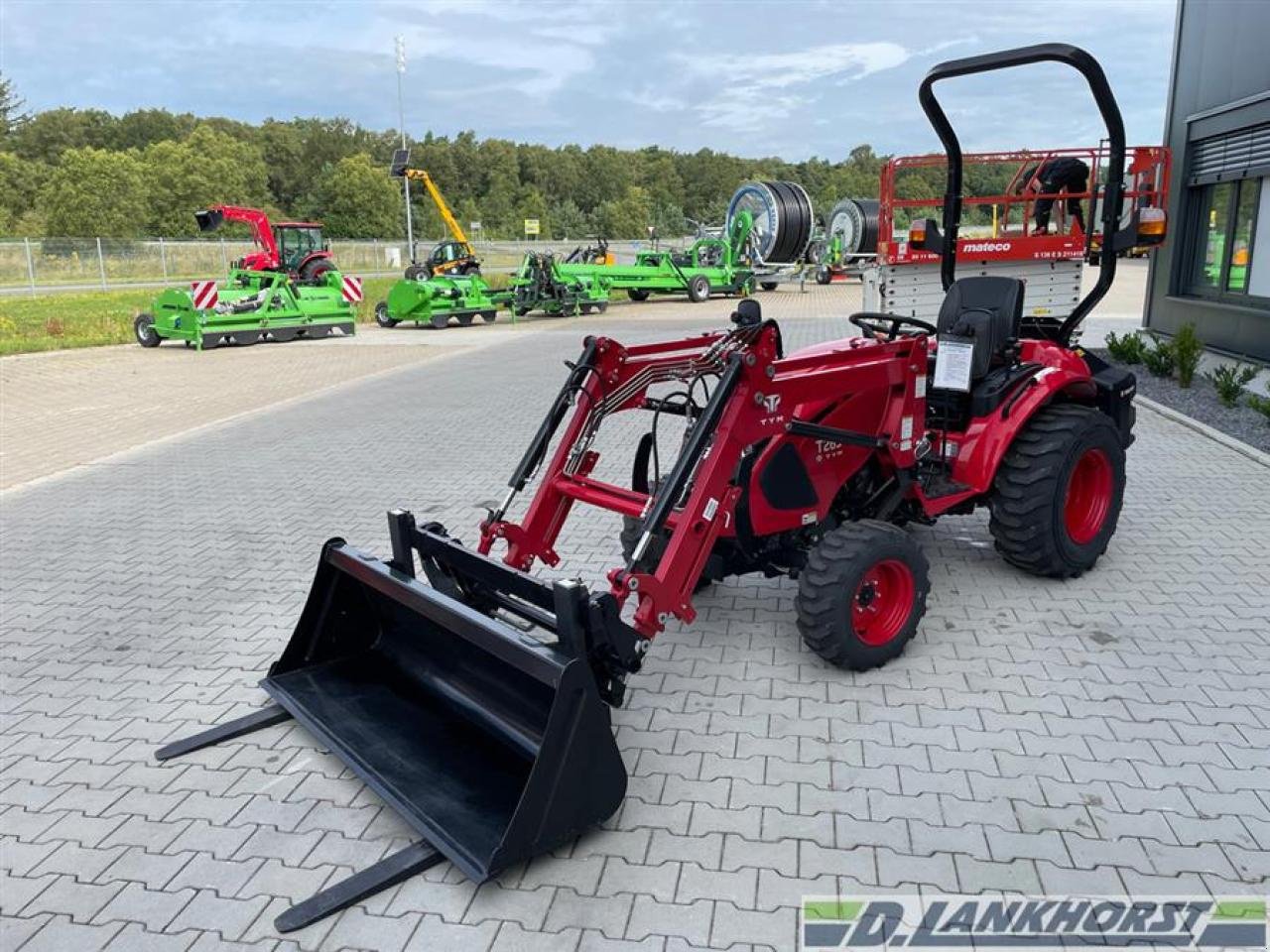 Traktor van het type TYM T 265 HST, Neumaschine in Neuenhaus (Foto 5)