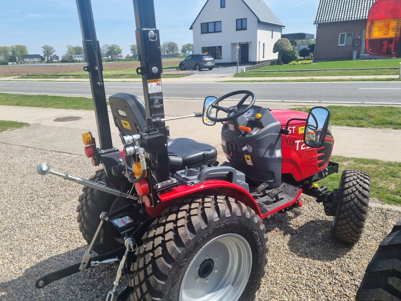 Traktor del tipo TYM T255, Neumaschine en Buchten (Imagen 2)