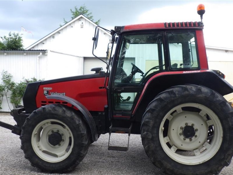 Traktor tipa Valmet 6400 4200 timer Årg 1996 40km/T frontlift, Gebrauchtmaschine u Ringsted