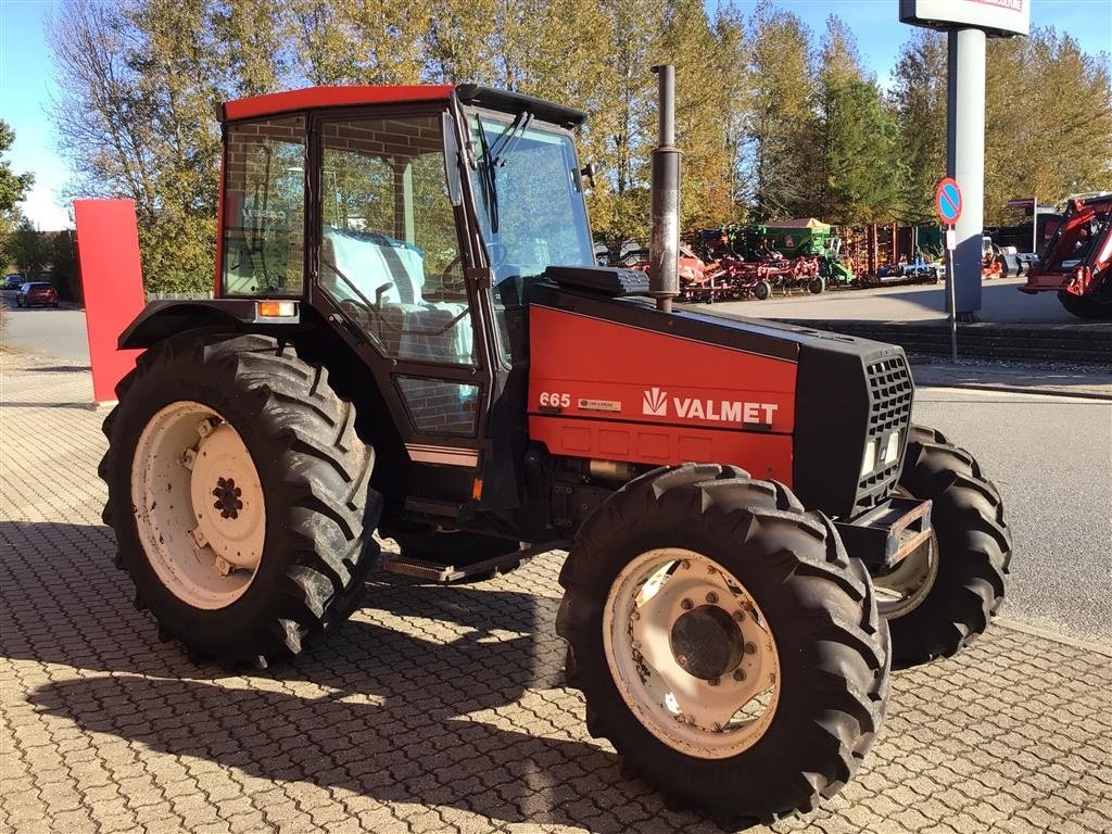 Traktor van het type Valmet 665, Gebrauchtmaschine in Bredsten (Foto 4)