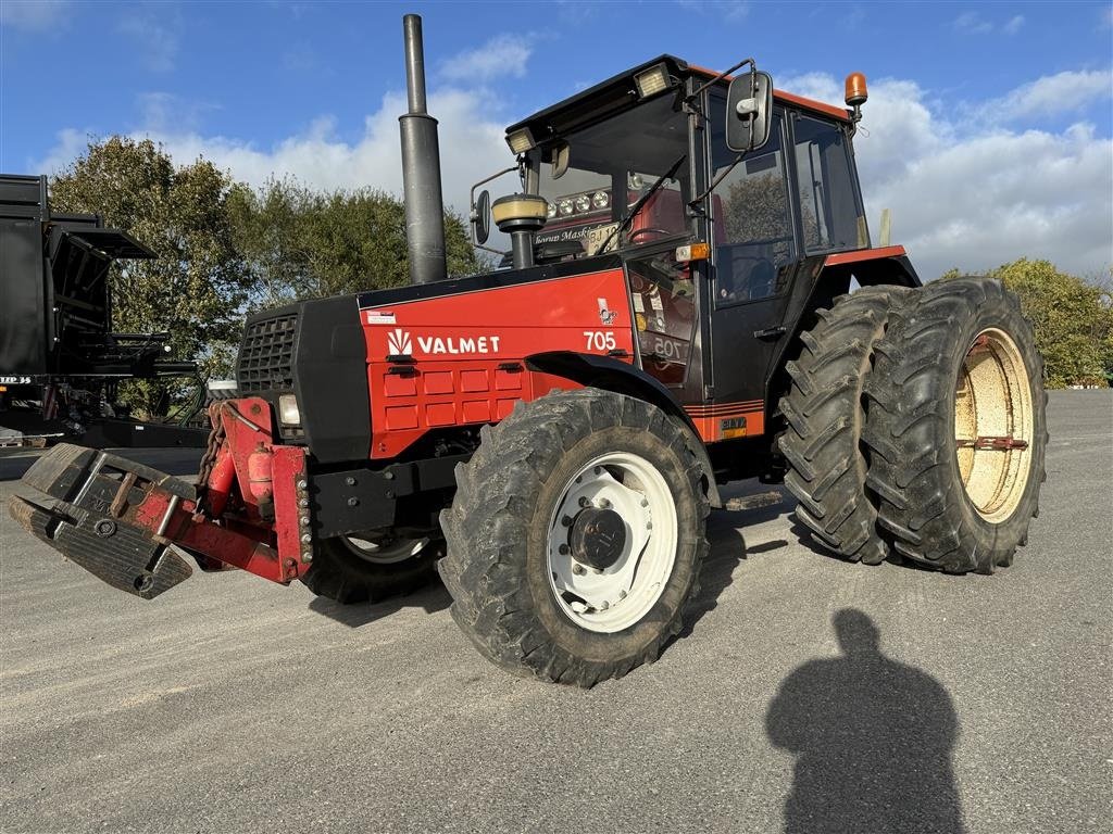 Traktor des Typs Valmet 705 GLTX MED FRONTVÆGT OG TVILLINGEHJUL!, Gebrauchtmaschine in Nørager (Bild 1)