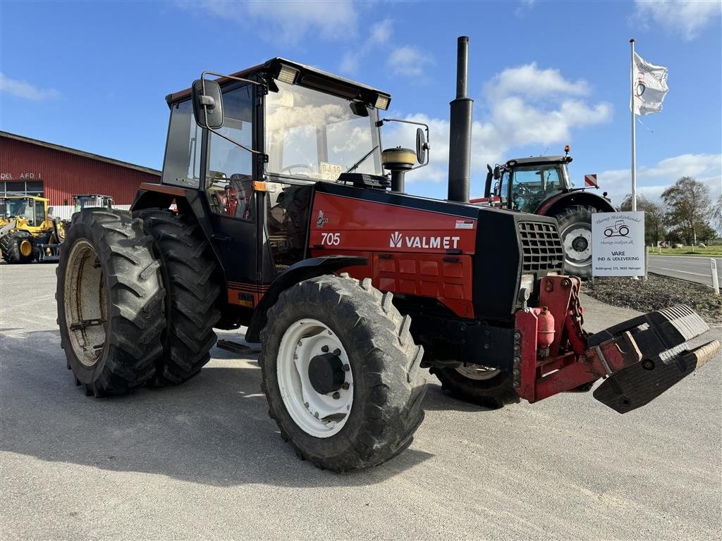 Traktor del tipo Valmet 705 GLTX MED FRONTVÆGT OG TVILLINGEHJUL!, Gebrauchtmaschine In Nørager (Immagine 8)