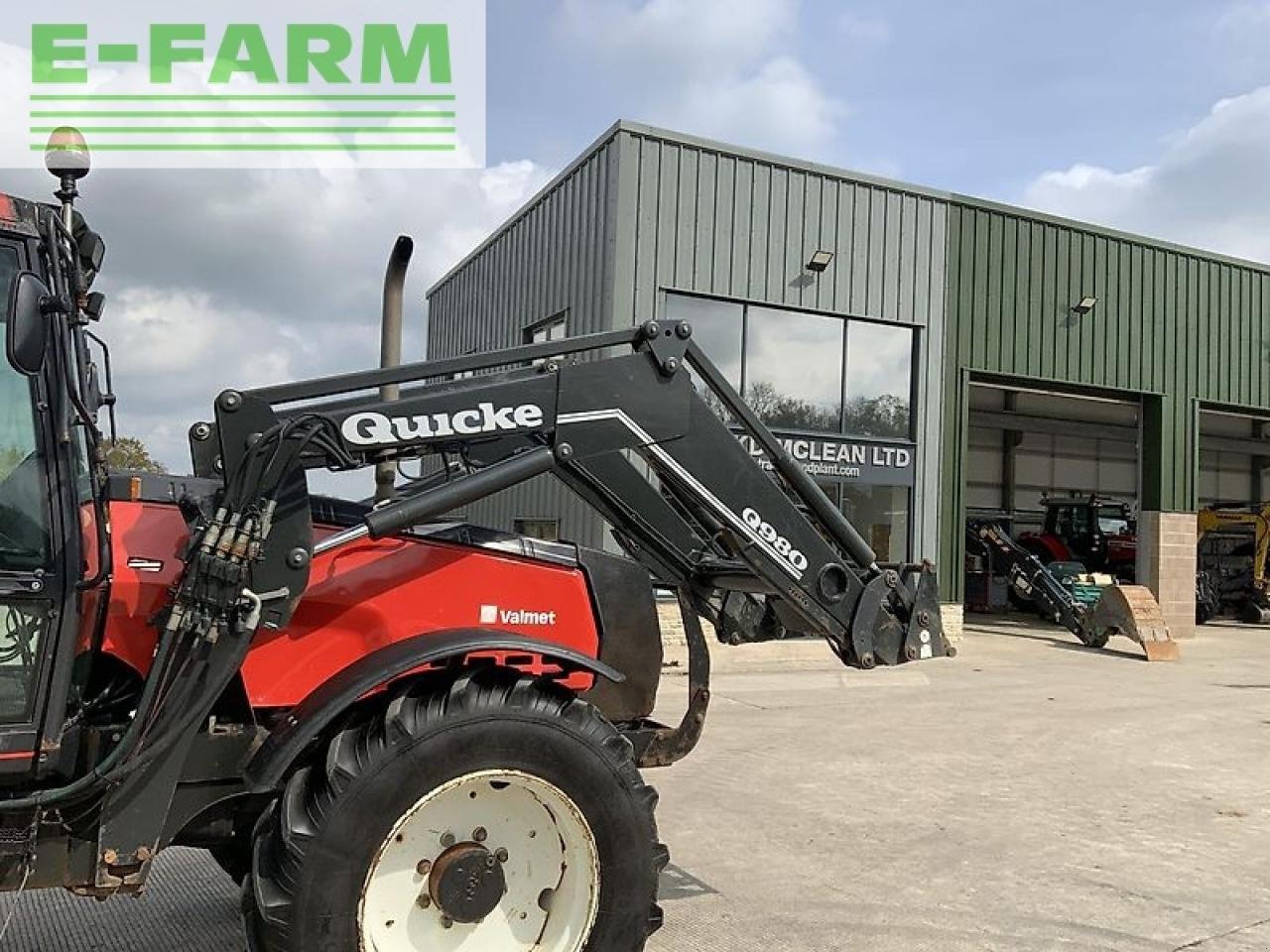 Traktor typu Valmet 8100 twin track reverse drive tractor, Gebrauchtmaschine w SHAFTESBURY (Zdjęcie 12)