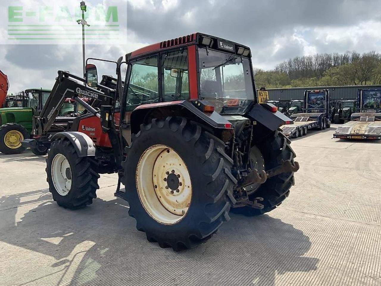 Traktor tip Valmet 8100 twin track reverse drive tractor, Gebrauchtmaschine in SHAFTESBURY (Poză 8)