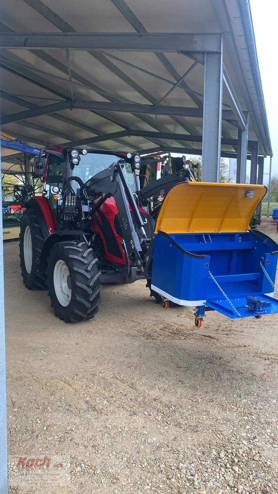 Traktor van het type Valtra und Bindeberger A 75 mit RW 10 ECO, Neumaschine in Neumarkt / Pölling (Foto 4)