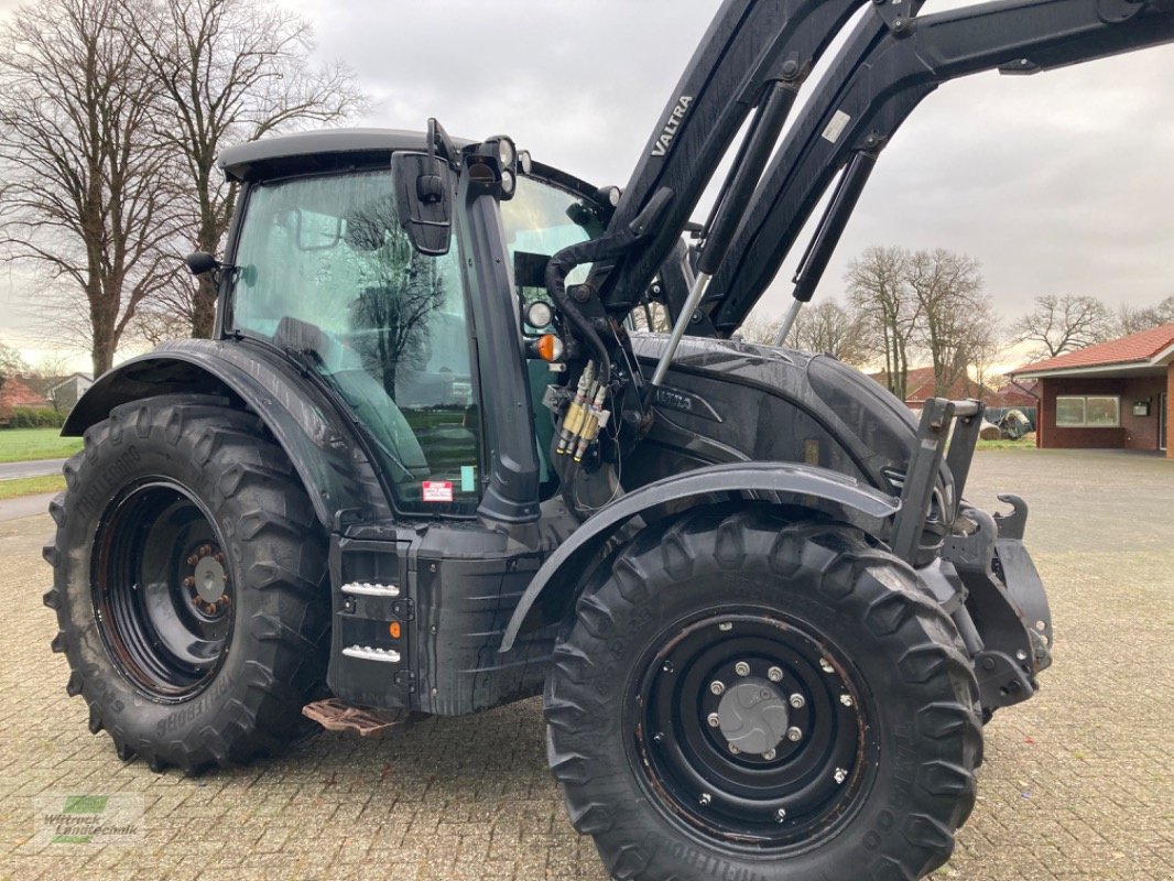 Traktor of the type Valtra 134 N, Gebrauchtmaschine in Rhede / Brual (Picture 4)