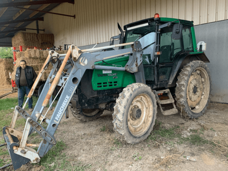 Traktor typu Valtra 6250, Gebrauchtmaschine w Richebourg (Zdjęcie 4)