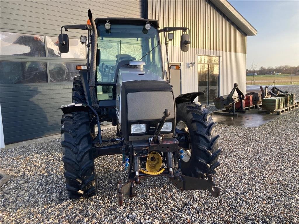 Traktor Türe ait Valtra 6350 HITECH, Gebrauchtmaschine içinde Thorsø (resim 5)