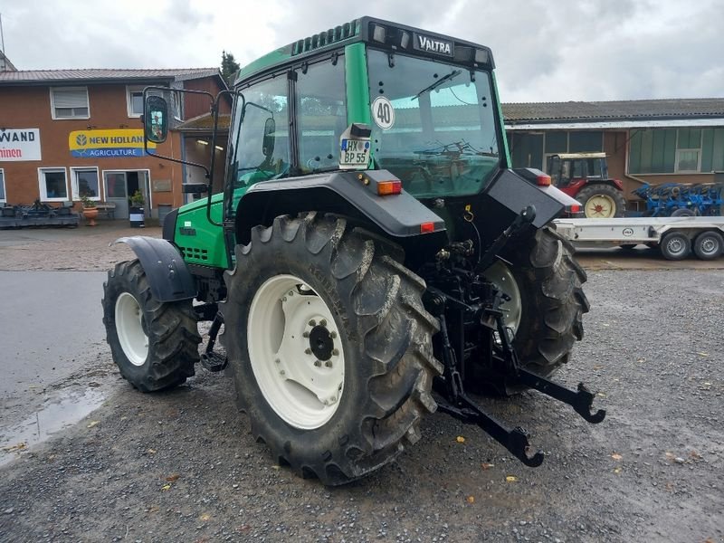 Traktor типа Valtra 6400, Gebrauchtmaschine в Nieheim Kreis Höxter (Фотография 3)