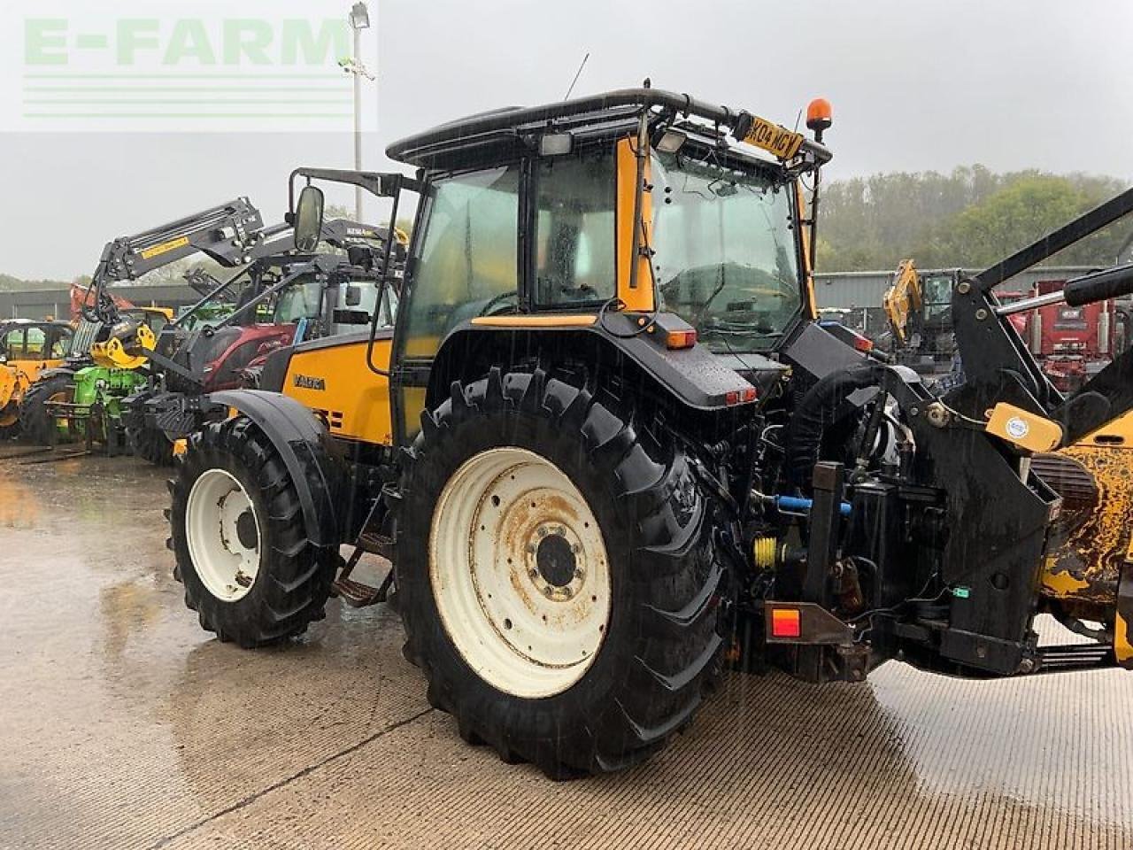 Traktor Türe ait Valtra 6550 twin-track reverse drive tractor (st21217), Gebrauchtmaschine içinde SHAFTESBURY (resim 8)