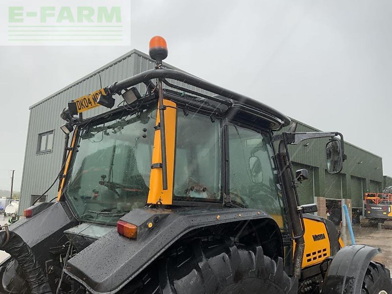 Traktor типа Valtra 6550 twin-track reverse drive tractor (st21217), Gebrauchtmaschine в SHAFTESBURY (Фотография 12)