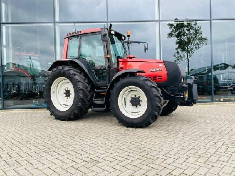 Traktor of the type Valtra 6850 Hitech Fronthef+PTO, Airco, Gebrauchtmaschine in Marknesse (Picture 7)