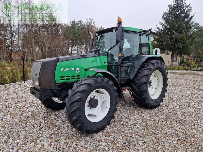 Traktor del tipo Valtra 8050, Gebrauchtmaschine en ZELOW (Imagen 1)