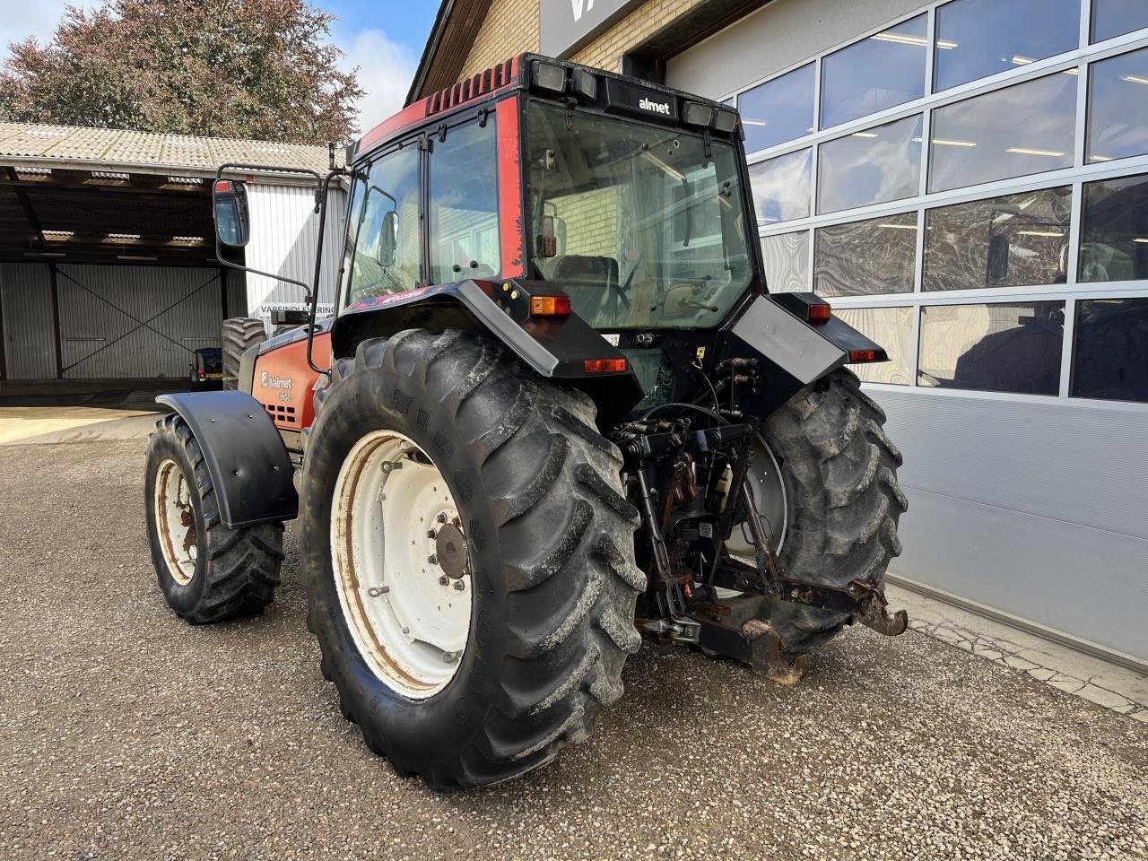 Traktor des Typs Valtra 8150, Gebrauchtmaschine in Egtved (Bild 6)