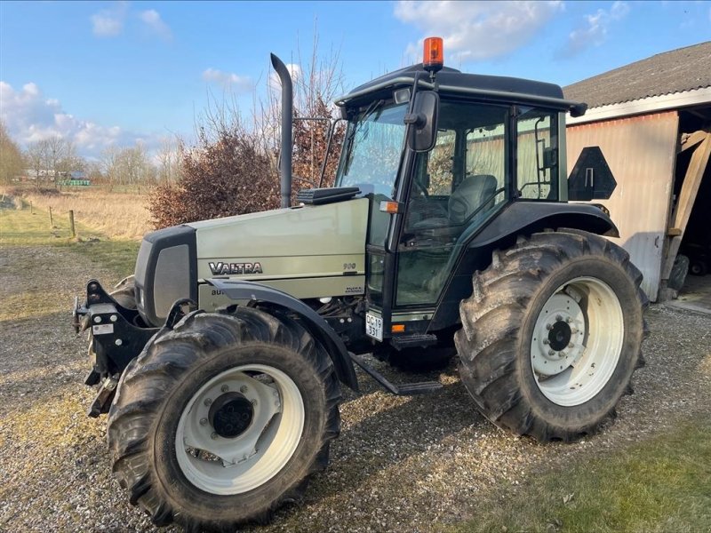 Traktor от тип Valtra 900 Frontlift, Gebrauchtmaschine в Skanderborg