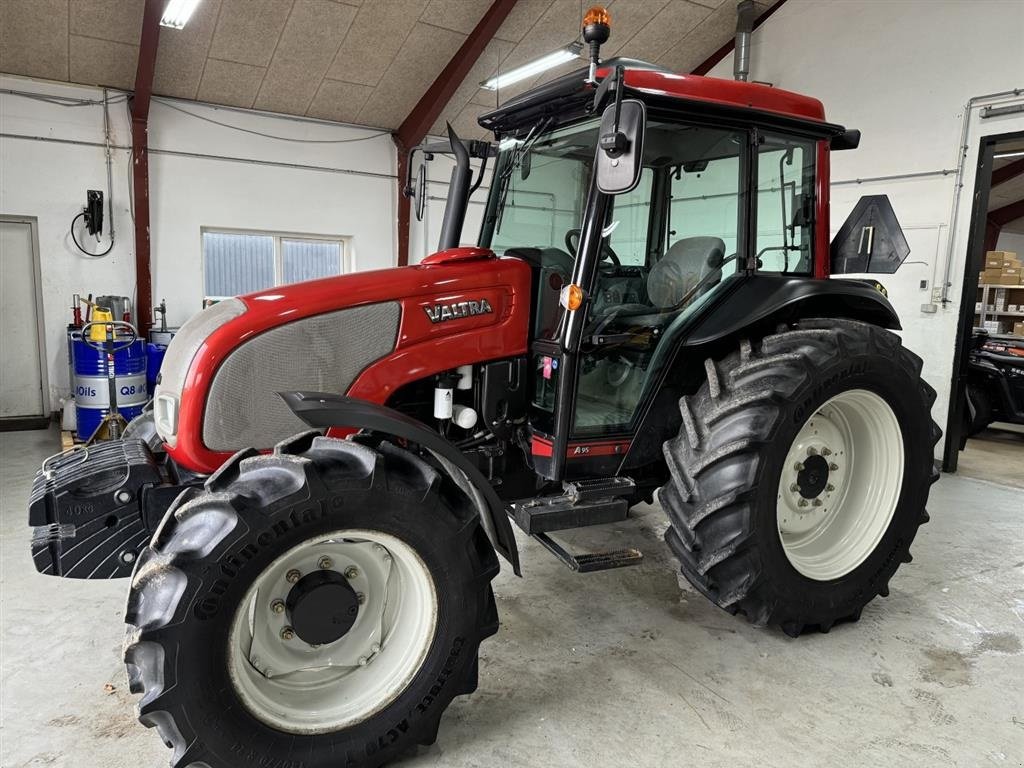 Traktor tip Valtra 95, Gebrauchtmaschine in Hadsten (Poză 1)