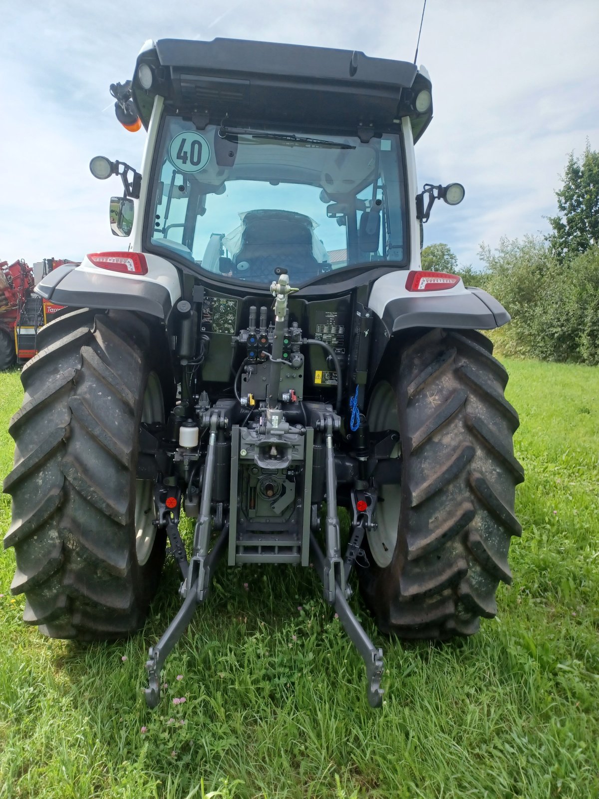 Traktor del tipo Valtra A 105 MH 4, Neumaschine en Uffenheim (Imagen 4)