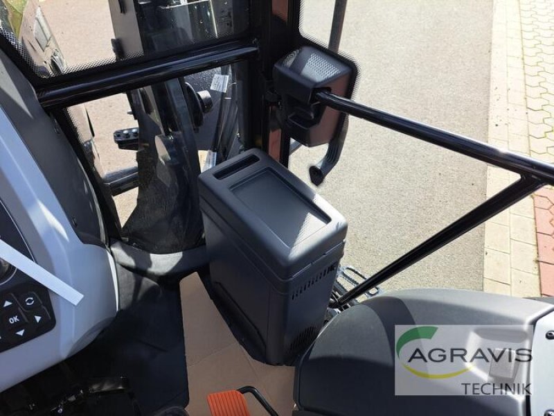 Traktor du type Valtra A 105 MH4 2B0 HITECH, Gebrauchtmaschine en Schneverdingen (Photo 15)