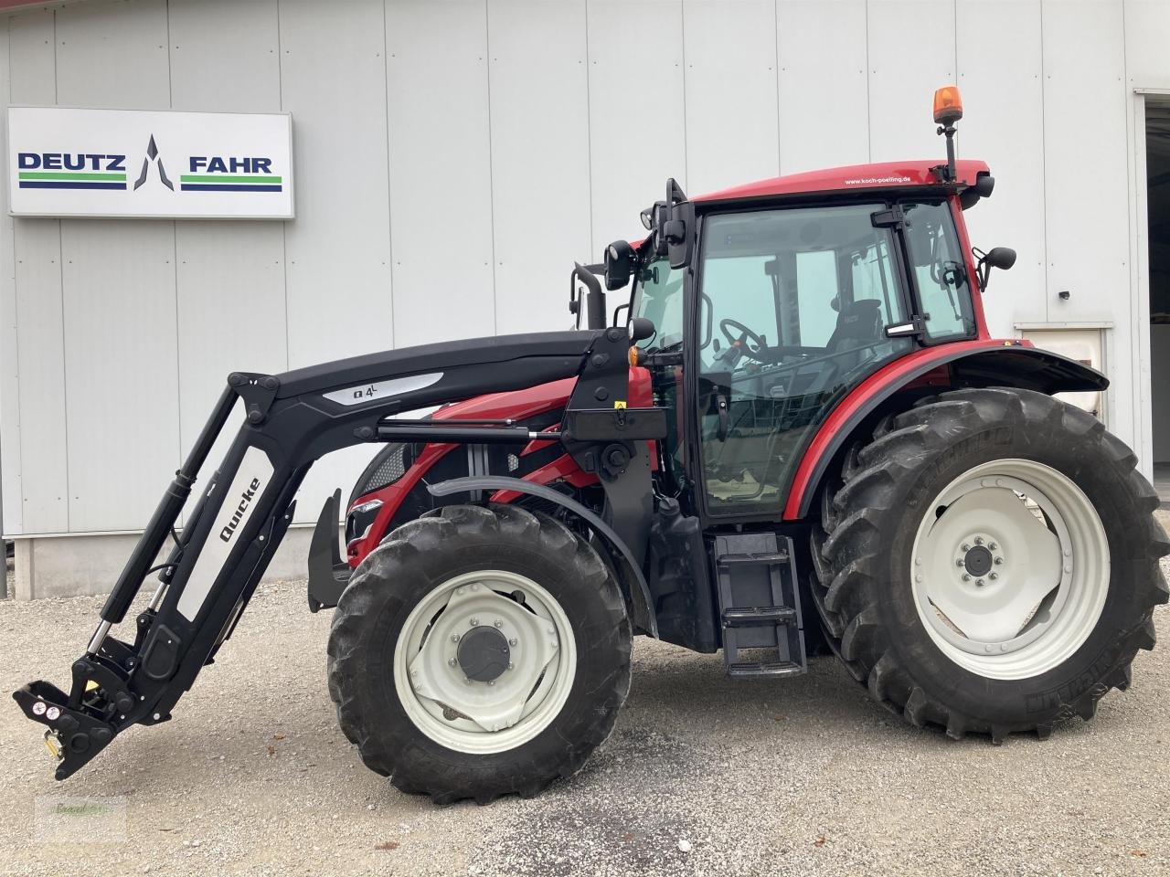 Traktor des Typs Valtra A 105, Gebrauchtmaschine in Beilngries (Bild 1)