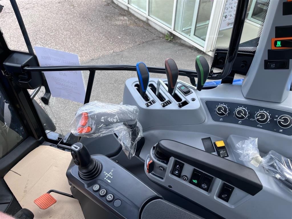 Traktor del tipo Valtra A 115 H, Gebrauchtmaschine In Sakskøbing (Immagine 7)