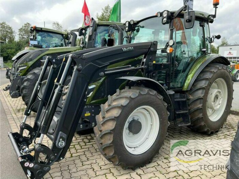 Traktor van het type Valtra A 115 MH4 2B0 HITECH, Gebrauchtmaschine in Meschede-Remblinghausen (Foto 1)