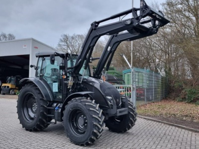 Traktor типа Valtra A 115 MH4, Gebrauchtmaschine в Eutin (Фотография 1)