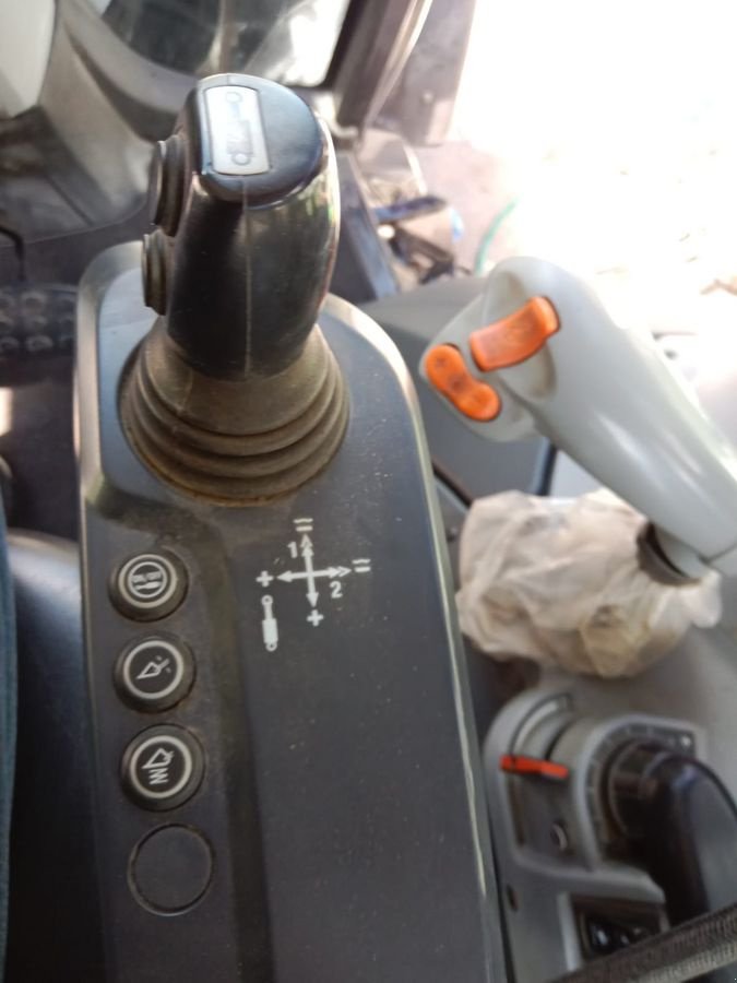 Traktor tip Valtra A 115, Gebrauchtmaschine in Burgkirchen (Poză 16)