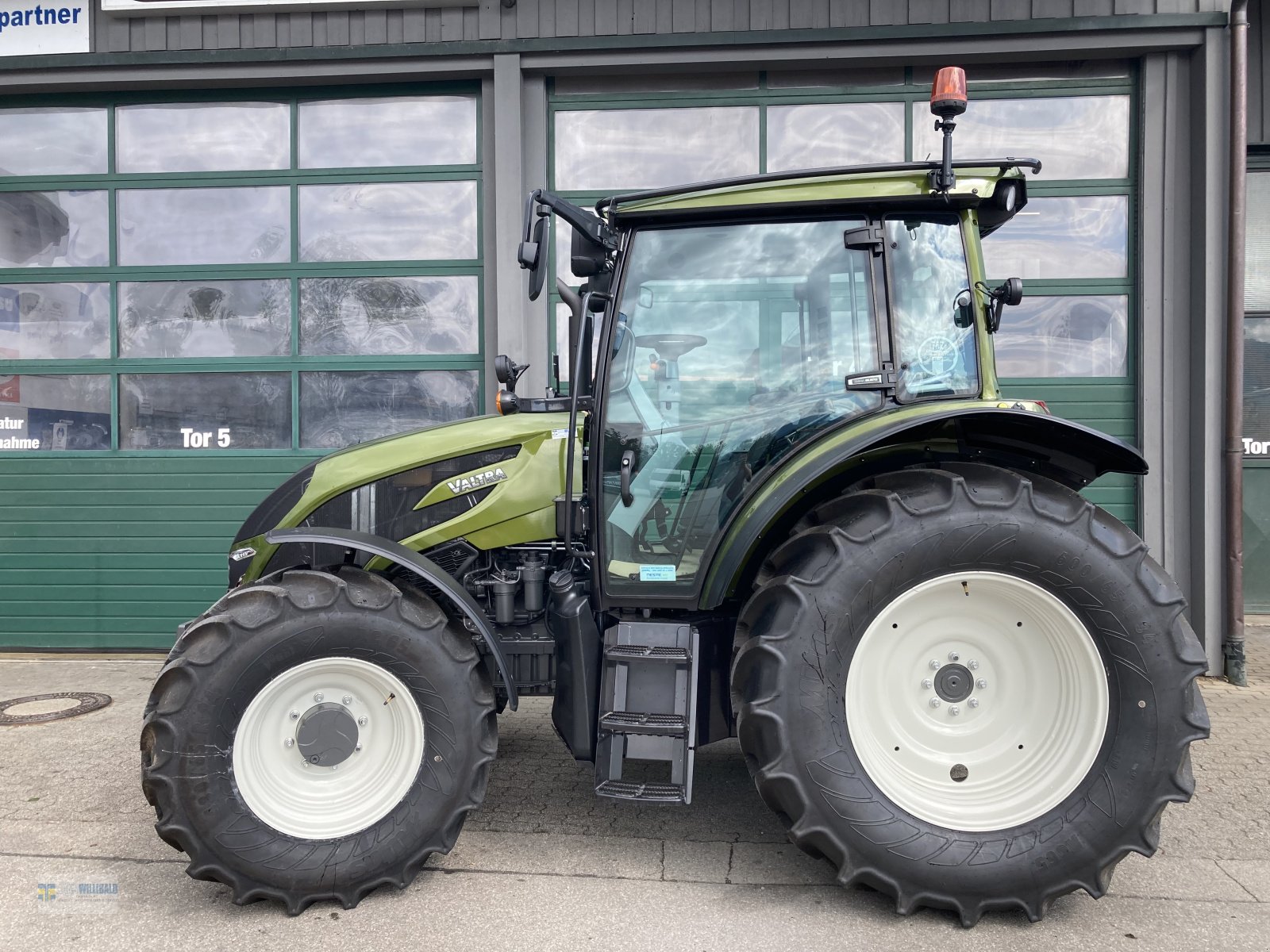 Traktor typu Valtra A 115, Neumaschine v Wackersberg (Obrázek 1)