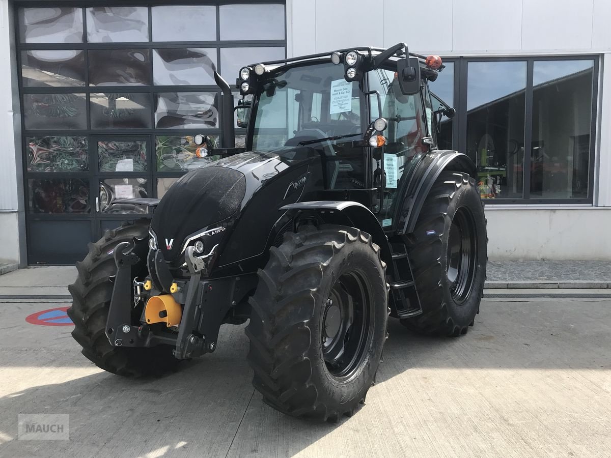 Traktor tipa Valtra A 115, Neumaschine u Burgkirchen (Slika 1)