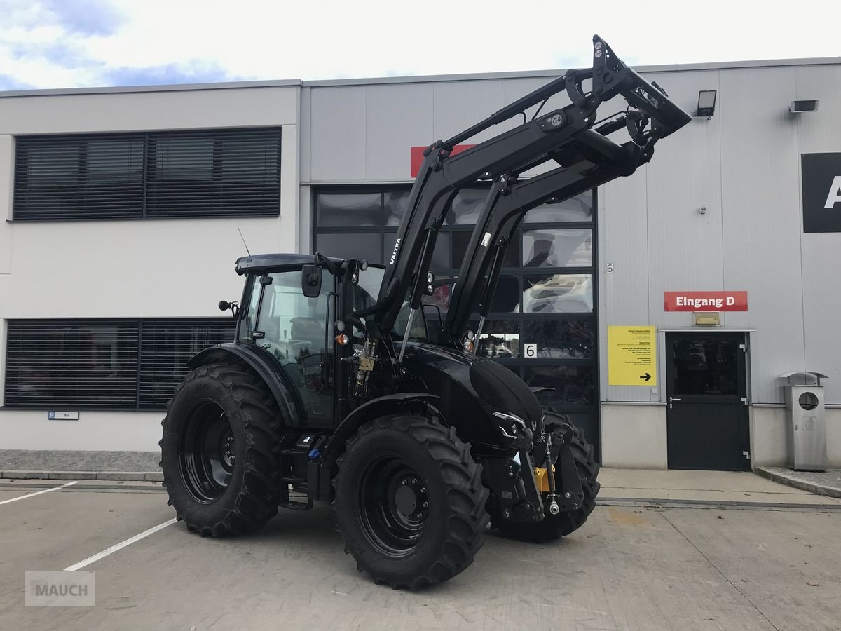 Traktor du type Valtra A 115, Vorführmaschine en Burgkirchen (Photo 1)