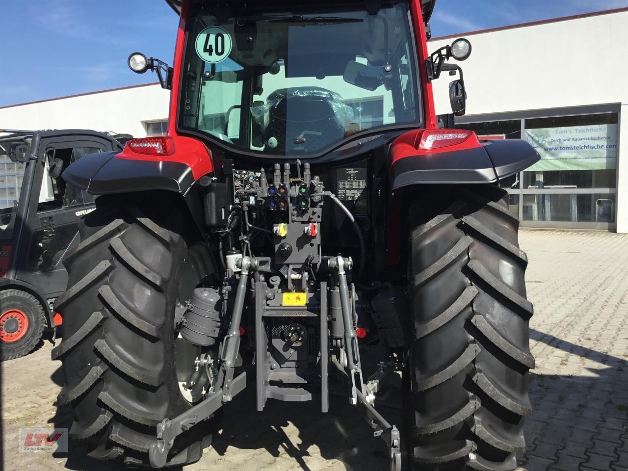 Traktor del tipo Valtra A 75 SH DLB (2A0), Neumaschine In Eggenfelden (Immagine 2)