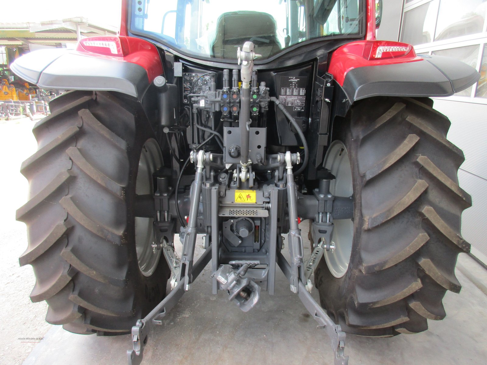 Traktor tipa Valtra A 75, Neumaschine u Tapfheim (Slika 3)