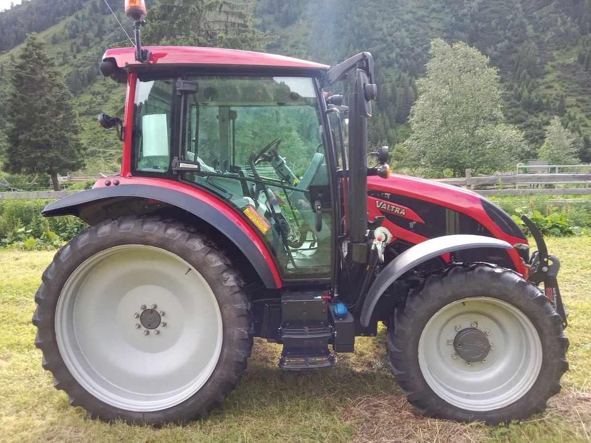 Traktor tip Valtra A 85, Gebrauchtmaschine in Burgkirchen (Poză 17)