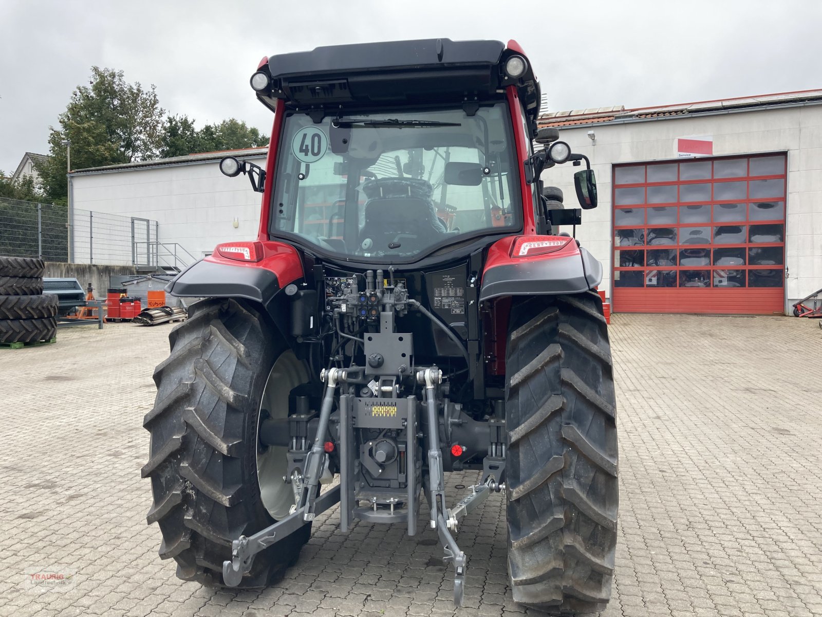 Traktor van het type Valtra A 85, Neumaschine in Mainburg/Wambach (Foto 4)