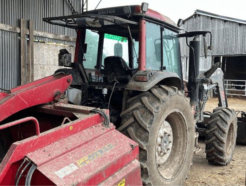 Traktor des Typs Valtra A 93, Gebrauchtmaschine in DOMFRONT (Bild 2)