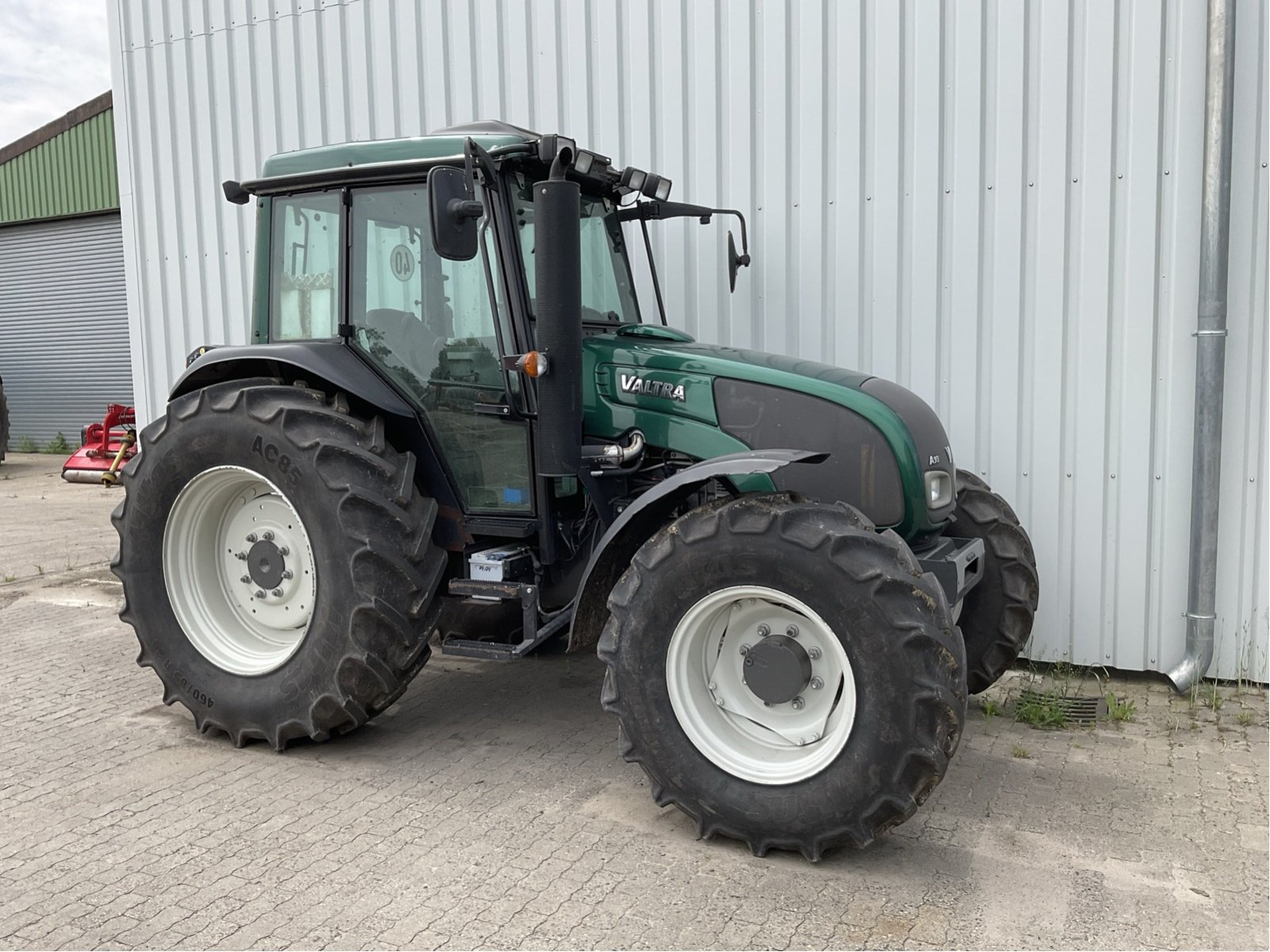 Traktor des Typs Valtra A 93, Gebrauchtmaschine in Wittingen (Bild 3)