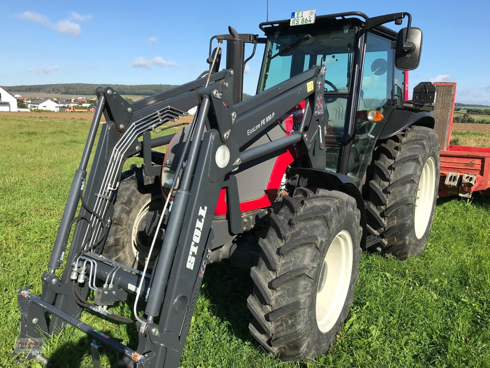 Traktor du type Valtra A 93H mit Frontlader, Gebrauchtmaschine en Mainburg/Wambach (Photo 1)