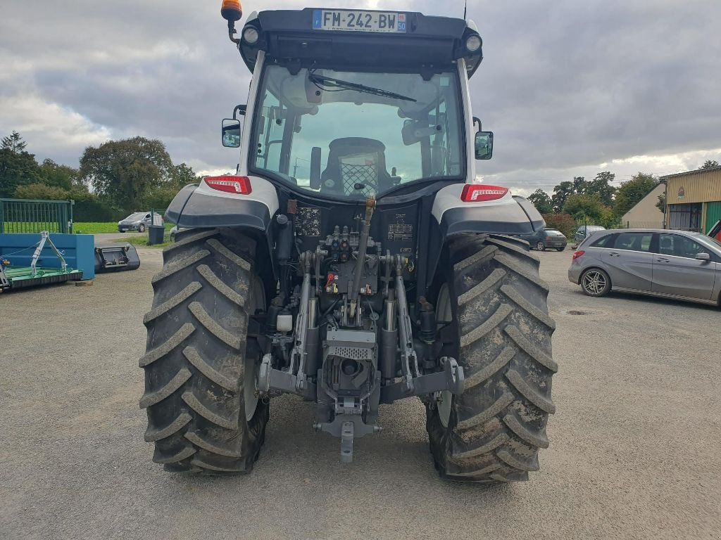 Traktor del tipo Valtra A104, Gebrauchtmaschine In DOMFRONT (Immagine 4)