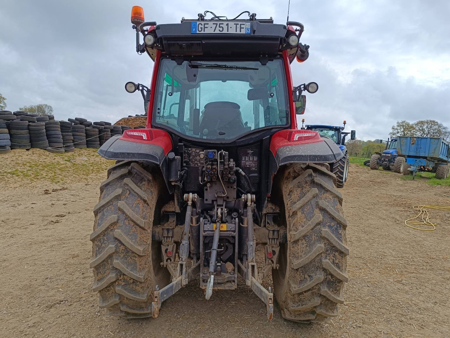 Traktor типа Valtra A105 GL, Gebrauchtmaschine в Le Horps (Фотография 3)